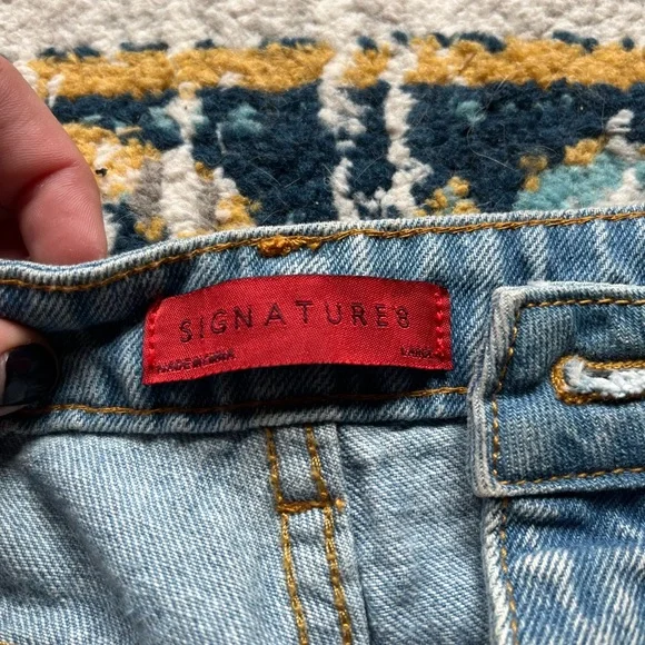 Signature8 Jean Shorts - Picture 5 of 5